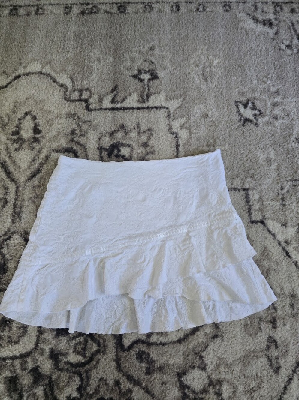 bebe White Ruffle Tiered Mini Skirt